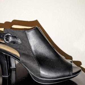 Naturalizer Black Faux Suede/Leather Mix Open Toed Strap Back Heels Size 8.5 - W